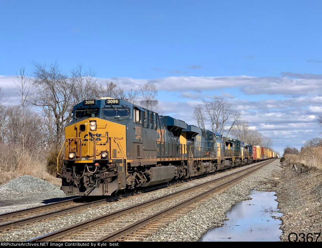 CSX 3096 on Q367